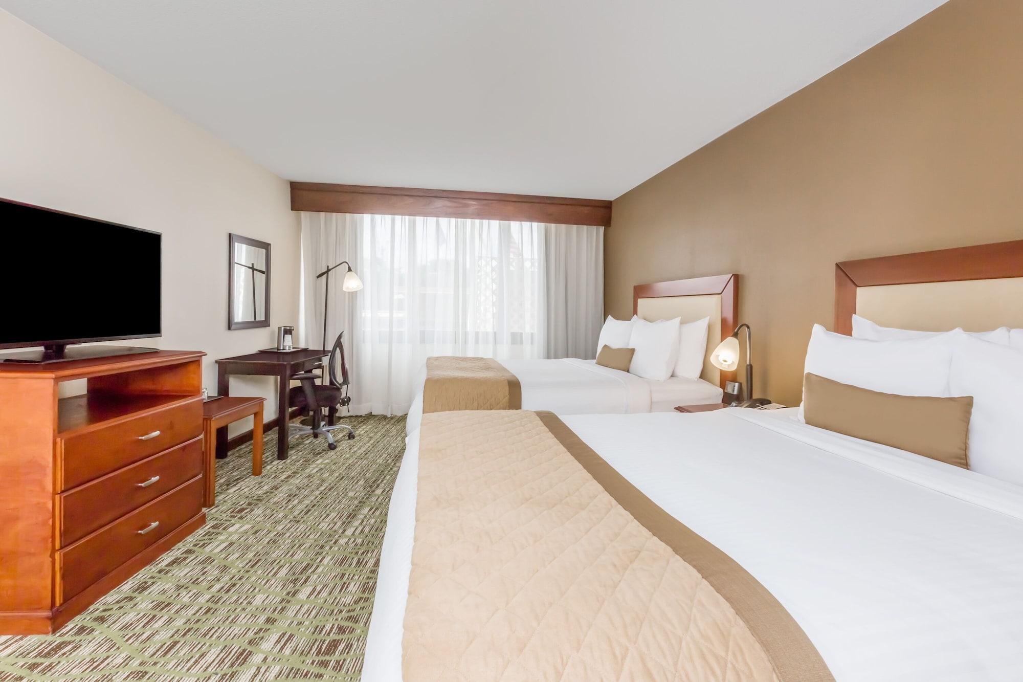 Clarion Hotel & Suites Mount Laurel Buitenkant foto