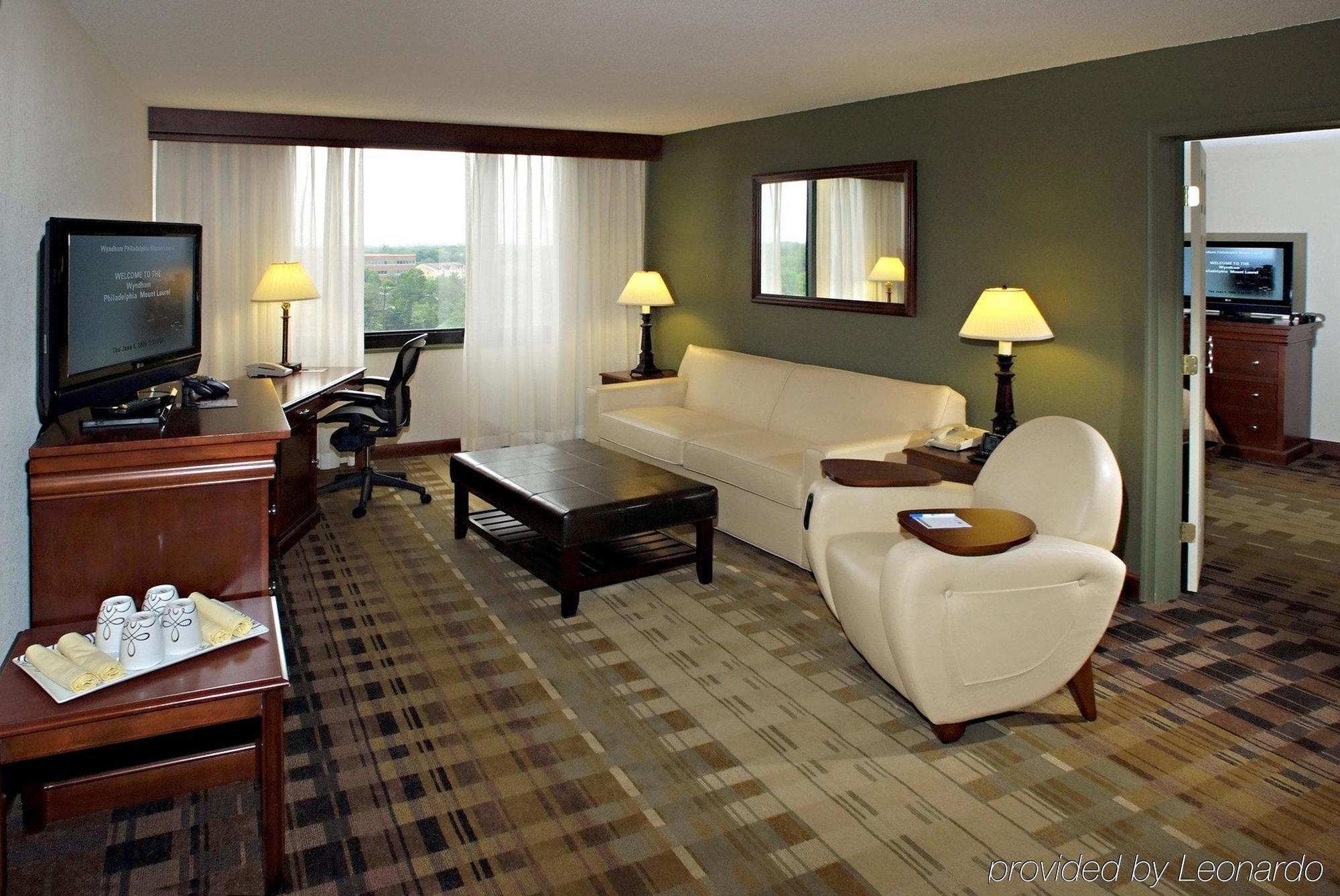 Clarion Hotel & Suites Mount Laurel Kamer foto